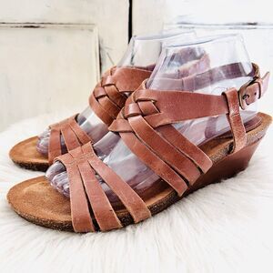 Sofft Brown Leather Strappy Natural Leather Lining Wedge Sandals - Size 8.5M
